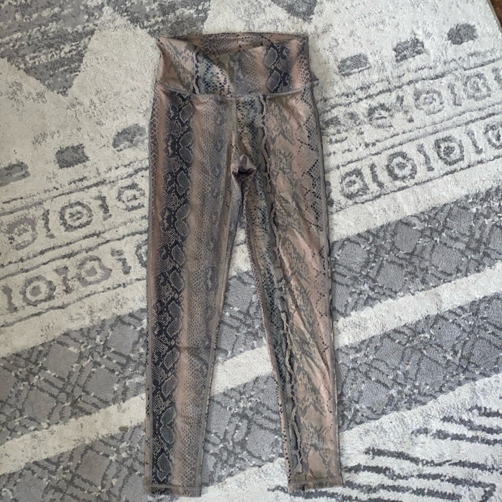 Mono B snakeskin leggings size S NWOT